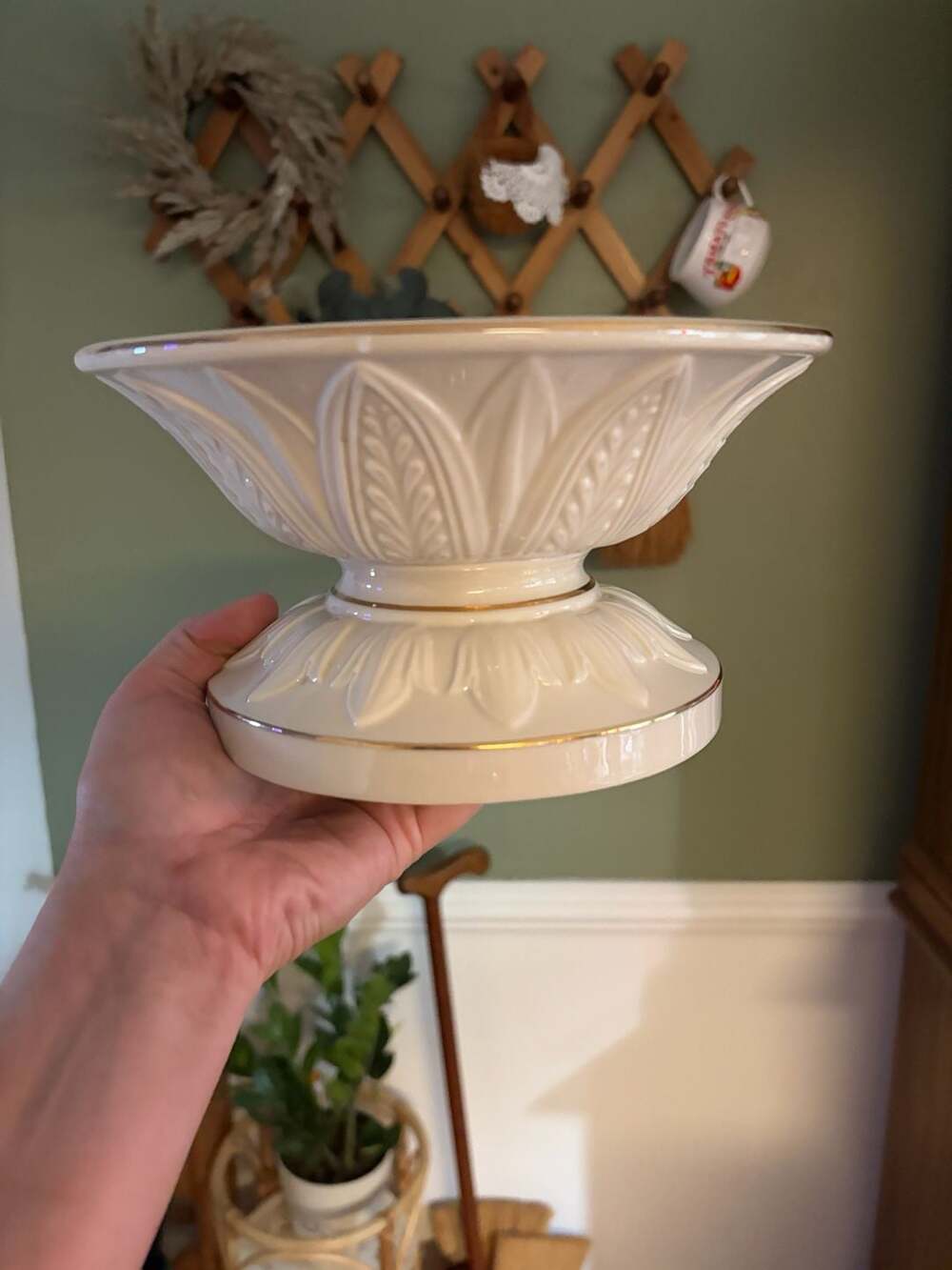 Lenox Illuminations Versailles Pedestal Pillar Candle Holder with 24K Gold Trim